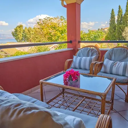 Chrismos Luxury Corfu شقة فندقية *